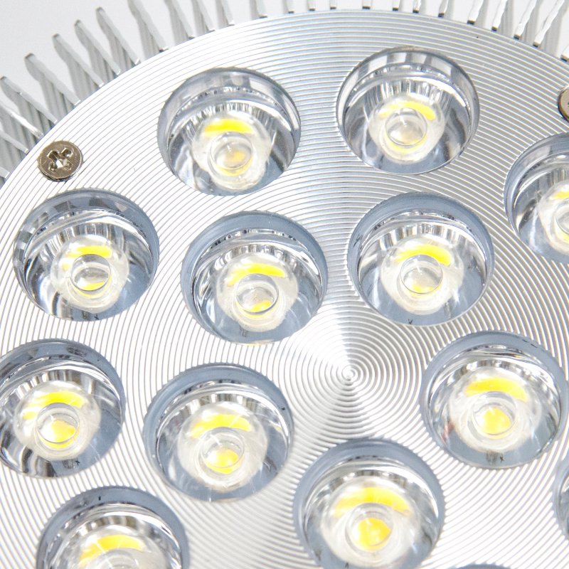 LED žárovka SUNPRO PAR38 - 15W/6400K, na růst