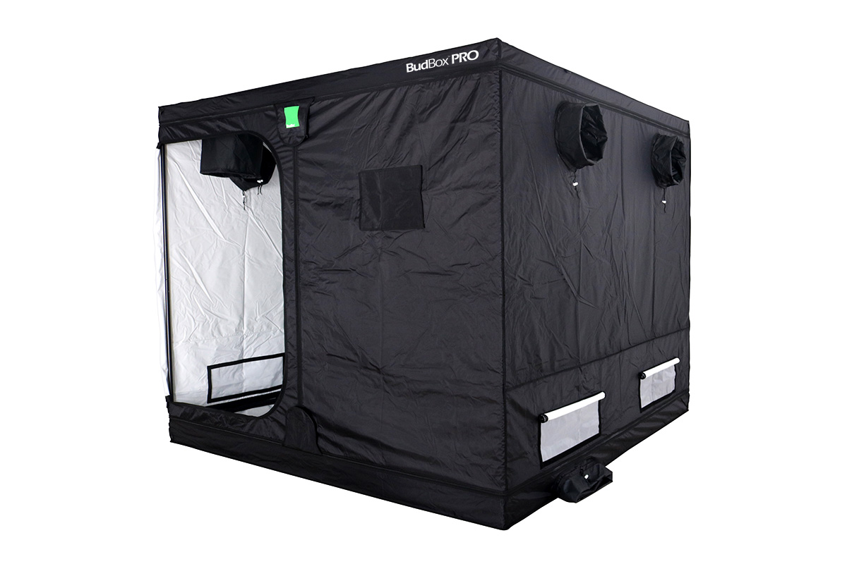 BudBox PRO Titan+ 240x240x200cm bílý - pěstební stan