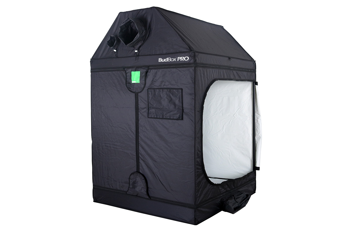 BudBox PRO XL R 120x120x180cm bílý - zkosený pod střechu